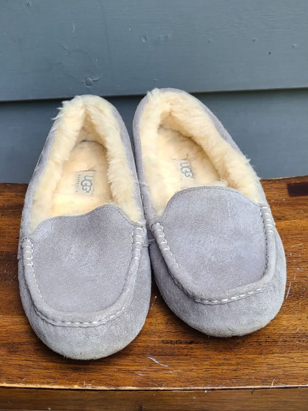UGG Ansley Light Grey Suede Shearling Slippers size 7 - Picture 2 of 13